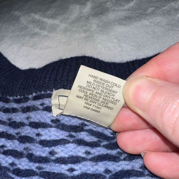 L.L. Bean Vintage Womens XL Nordic Blue Lambswool Cardigan Sweater Gently Worn - Picture 9 of 12